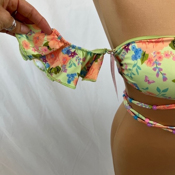 Whipped Cream Monroe Flutter Sleeve Floral Bandeau Bikini Top‎ - Picture 2 of 6